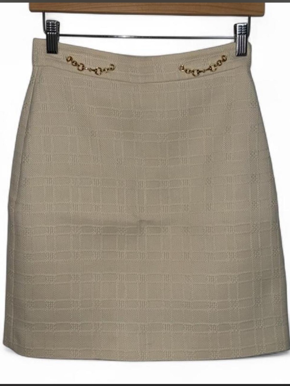 Gucci Beige Tweed Mini Skirt with Gold Chains
